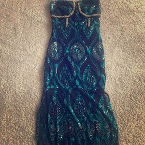 Green embroidery midi dress